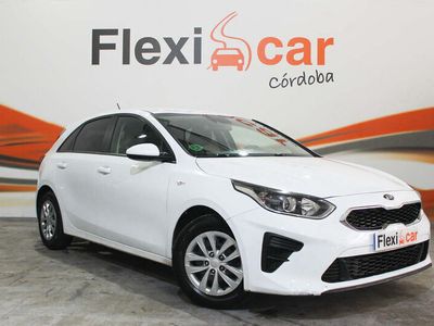 usado Kia Ceed 1.4 CVVT 74kW (100CV) Gasolina en Flexicar Córdoba 2