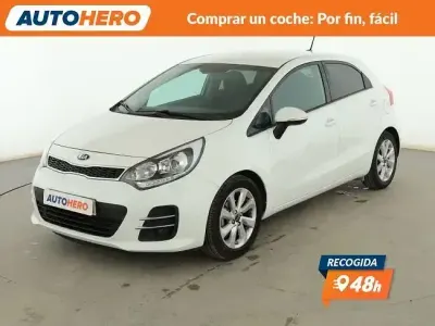 Käytetty Kia Rio 85 HP (62 kW) 2016 Valkoinen Viistoperä