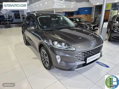 Usado Ford Kuga Titanium 191 CV (140 kW) 2022 Gris / plata SUV
