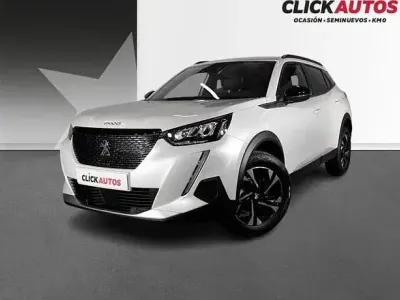 Usado Peugeot 2008 Allure 100 CV (73 kW) 2023 Negro SUV
