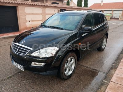 Negro Usado 2009 Ssangyong (KGM) Kyron SUV | 8000 €