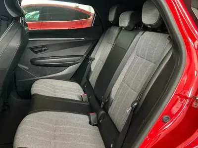 Usado Renault Mégane IV Techno 95 kW (130 CV) 2023 Rojo Berlina