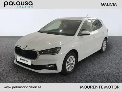 Usado Skoda Fabia Selection 95 CV (69 kW) 2025 Blanco Utilitario