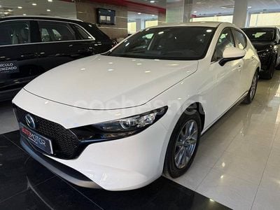 Blanco Usado 2024 Mazda 3 Prime-Line Berlina | 22.975 € (Buen precio)