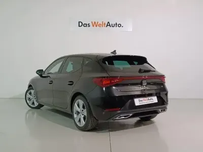 Usado Seat Leon FR 150 CV (110 kW) 2024 Negro