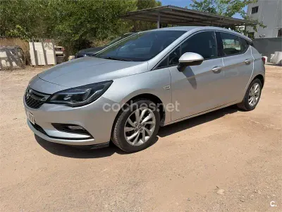 Usado Opel Astra Dynamic 150 CV (110 kW) 2018 Blanco Berlina