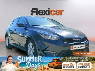 Usado Kia Ceed 136 CV (100 kW) 2023 Negro Utilitario
