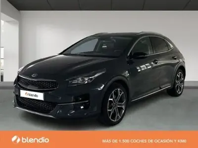 Usado Kia XCeed 136 CV (100 kW) 2021 Gris SUV