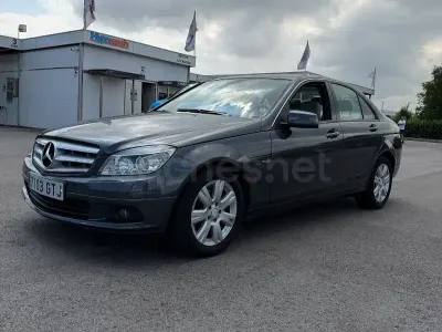 Usado Mercedes C200 Elegance 136 CV (100 kW) 2010 Gris / plata Berlina