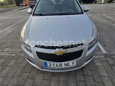 Usado Chevrolet Cruze LS 113 HP (83 kW) 2010 Cinzento Sedan