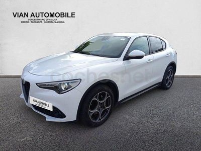 Usado Alfa Romeo Stelvio Sprint 160 CV (117 kW) 2022 Blanco SUV