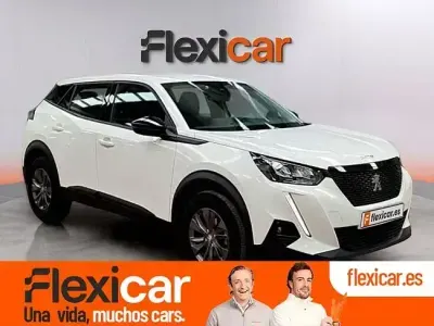 Usado Peugeot 2008 Active 110 CV (80 kW) 2022 Blanco SUV
