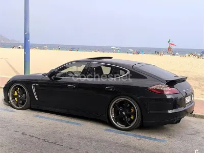 Usado Porsche Panamera Turbo 500 CV (367 kW) 2010 Negro Utilitario