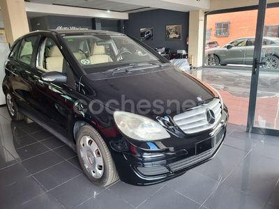 Usado Mercedes B180 109 CV (80 kW) 2006 Negro Monovolumen