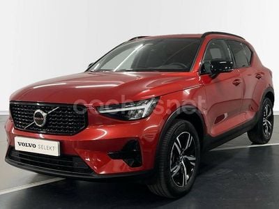 Usado Volvo XC40 Plus 163 CV (119 kW) 2025 Granate SUV