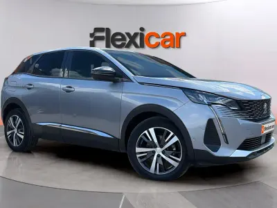 Usado Peugeot 3008 Allure 131 CV (96 kW) 2023 Gris SUV