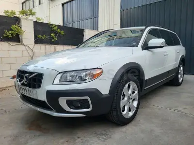 Usado Volvo XC70 Momentum 163 CV (119 kW) 2011 Blanco Familiar
