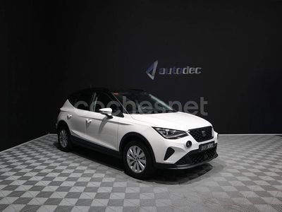 Usado Seat Arona Style 110 CV (80 kW) 2021 Blanco SUV