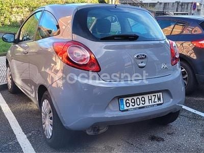 Gris / plata Usado 2014 Ford Ka Berlina | 5500 € (Precio justo)