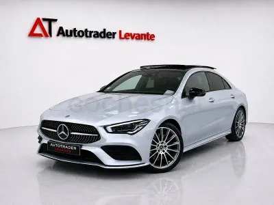 Usado Mercedes CLA220 190 CV (139 kW) 2020 Gris / plata Berlina