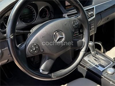 Usado Mercedes E220 Elegance 170 CV (125 kW) 2010 Negro Berlina