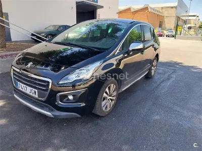 Usado Peugeot 3008 Style 130 CV (95 kW) 2016 Negro Berlina