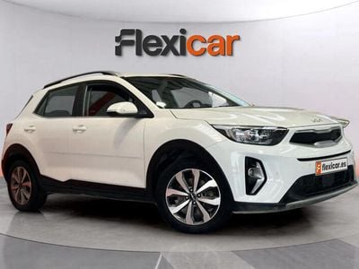 Blanco Usado 2022 Kia Stonic SUV | 13.290 € (Buen precio)