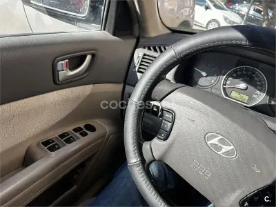 Usado Hyundai Sonata Comfort 140 CV (102 kW) 2007 Negro Berlina