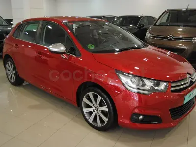 Usado Citroën C4 Feel 99 CV (72 kW) 2016 Rojo Berlina