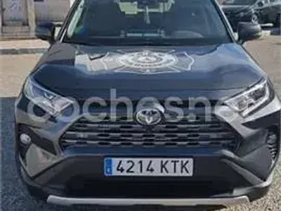 Usado Toyota RAV4 Hybrid Luxury 218 CV (160 kW) 2019 Gris / plata SUV