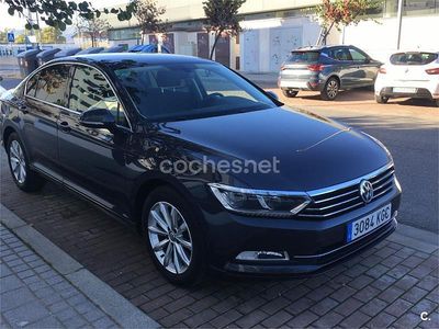 Gris / plata Usado 2017 VW Passat Advance Berlina | 17.950 € (Caro)