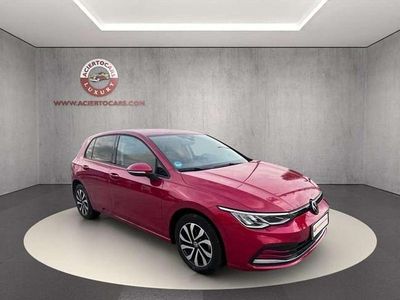 Usado VW Golf VIII Active 131 CV (96 kW) 2023 Rojo Berlina