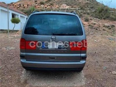 Usado Seat Alhambra Sport 140 CV (102 kW) 2010 Marrón Monovolumen
