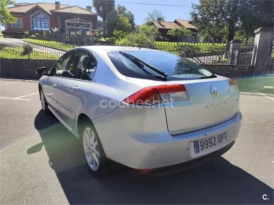 Usado Renault Laguna III Initiale 150 CV (110 kW) 2009 Gris / plata Berlina