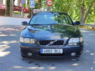 Usado Volvo S60 170 CV (125 kW) 2001 Verde Berlina