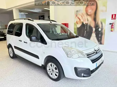 Käytetty Citroën Berlingo Shine 102 HP (75 kW) 2018 Valkoinen Tila-auto