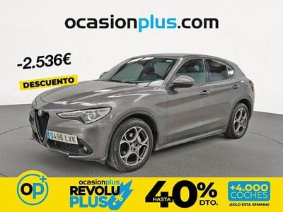 Usado Alfa Romeo Stelvio Sprint 190 CV (139 kW) 2022 Gris / plata SUV
