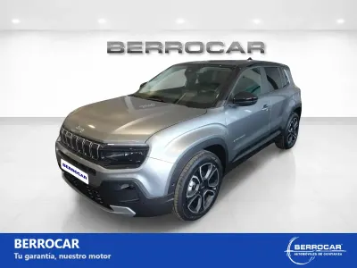 Nuevo Jeep Avenger Summit 100 CV (73 kW) 2026 Gris SUV