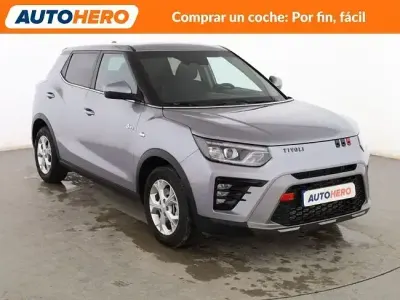 Usado SsangYong Tivoli 135 CV (99 kW) 2024 Gris SUV