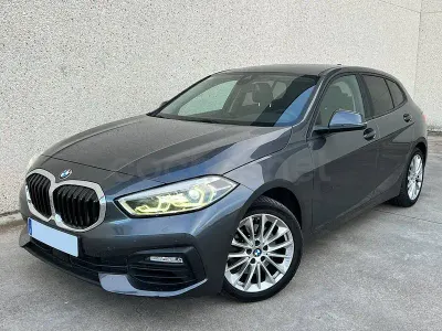 Begagnad BMW 118 Executive 140 HK (102 kW) 2020 Grå Halvkombi