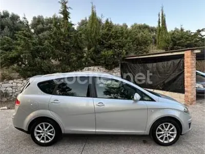Usado Seat Altea XL Style 105 CV (77 kW) 2011 Gris / plata Monovolumen