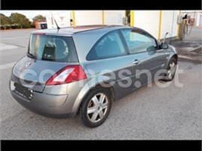 Gris / plata Usado 2004 Renault Mégane II Dynamique Berlina | 1700 € (Buen precio)