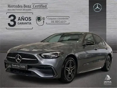 Usado Mercedes C300e AMG line 313 CV (230 kW) 2024 Gris selenita Berlina