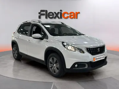 Usado Peugeot 2008 Allure 110 CV (80 kW) 2019 Blanco SUV