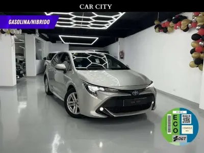 Usado Toyota Corolla Active 122 CV (89 kW) 2022 Gris Utilitario