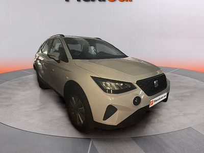 Usado Seat Arona Style 110 CV (80 kW) 2021 Blanco SUV