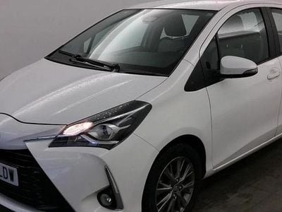 Usado Toyota Yaris Hybrid Active 100 CV (73 kW) 2020
