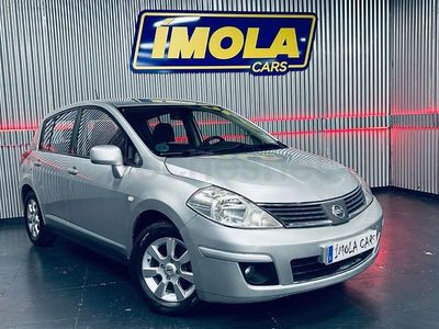 Usado Nissan Tiida Tekna 110 CV (80 kW) 2008 Gris / plata Berlina