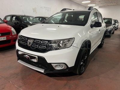 Usado Dacia Sandero Lauréate 90 CV (66 kW) 2018 Blanco Berlina