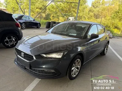 Usado Seat Leon Style 150 CV (110 kW) 2024 Negro Berlina